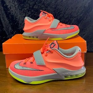NNWB: 2014 Nike KD 35,000 Degrees size:6.5 Y Seventh signature Basketball shoe